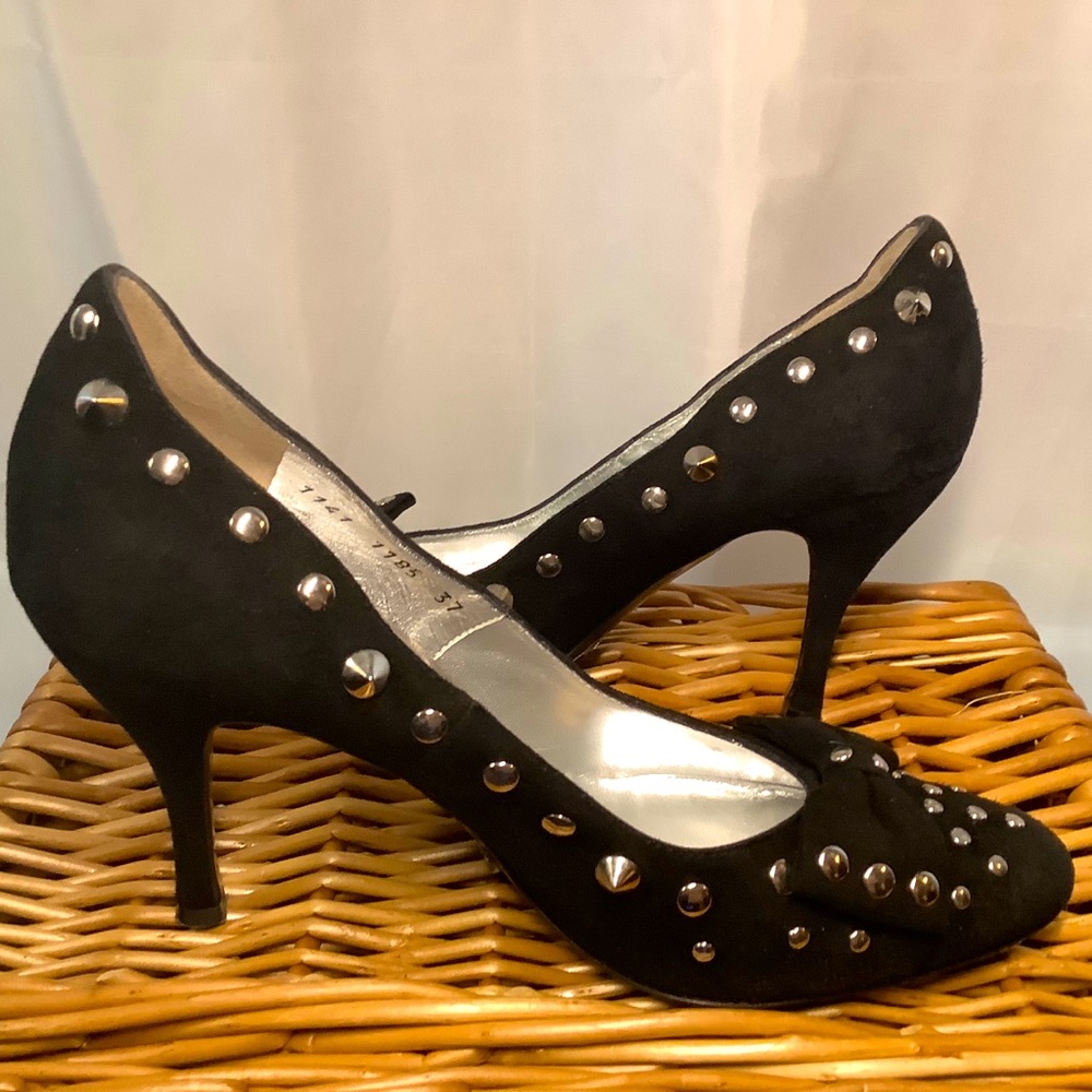 Dolce & Gabbana $495 Studded Bow Heel Pumps 7